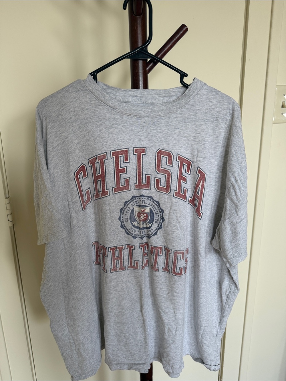 Abercrombie & Fitch Oversized Graphic Tee